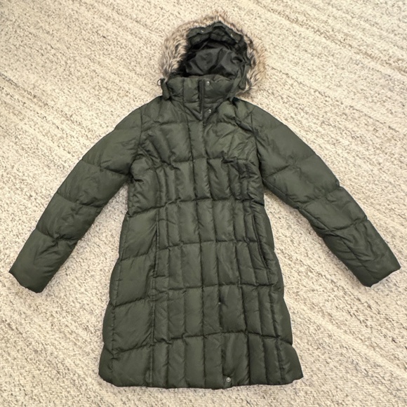 Eddie Bauer Green Lodge Parka, Small - Picture 1 of 8